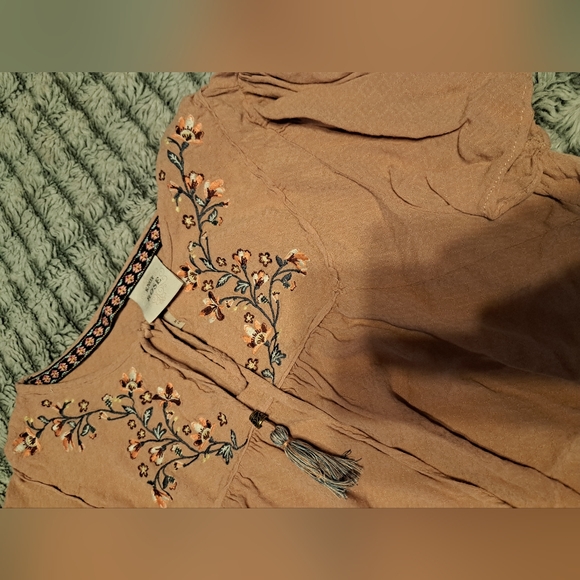 Knox Rose Pink Embroidered Flower Blouse with Tassels - Picture 6 of 6